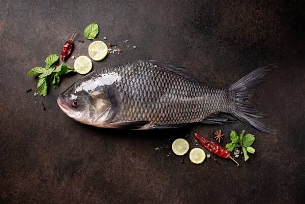 Cutting Katla Fish – Local, Fresh, and Cleaned to Perfection - Image 3